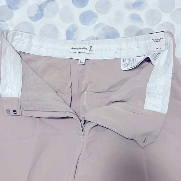 Curve Love Tailored Relaxed Straight Pant. New with Tags. - Picture 5 of 5